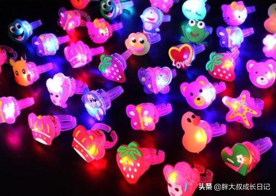 地摊套圈的营销方法
:现在摆地摊卖什么赚钱最快？