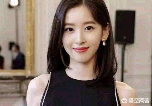 她的营销秘密
:章泽天现在为什么开始营销合照艳压的人设，你觉得她的颜值真的能艳压刘诗诗吗？