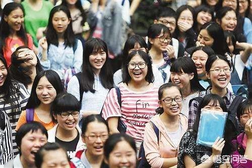 火锅店营销策略
:如何做餐饮行业中川味火锅店的营销策略？