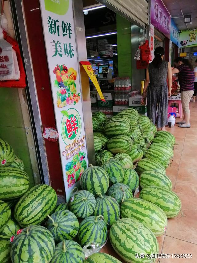 西瓜营销策划方案
:如何一天疯狂卖出1000公斤西瓜，有哪些西瓜摊神奇的营销策略？