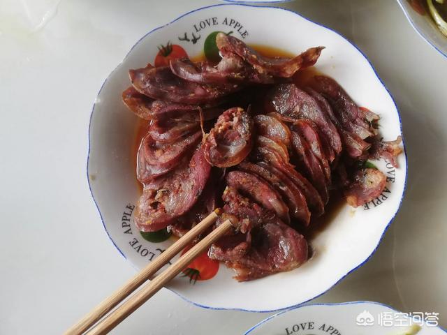 成都网络营销
:我是一位藏族人，现在在成都上班。想把家乡的特产弄出来卖，但是没有销路，应该怎么做？