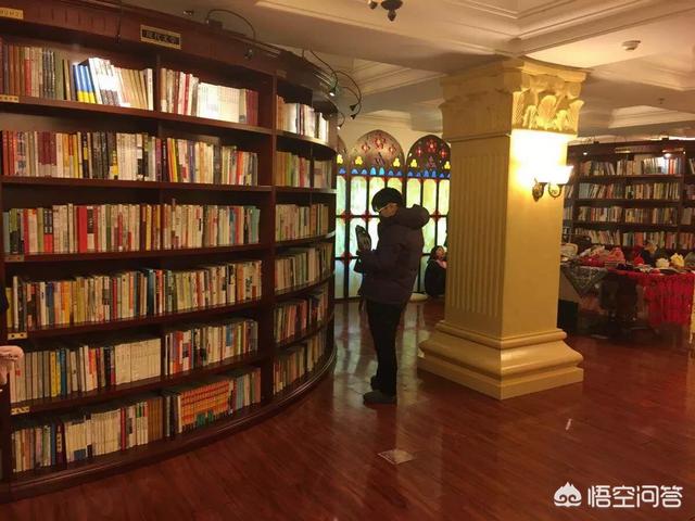 小红书营销的特点
:“新华书店”顾客只看不买，冬夏暖气照明供应，为啥却没破产？
