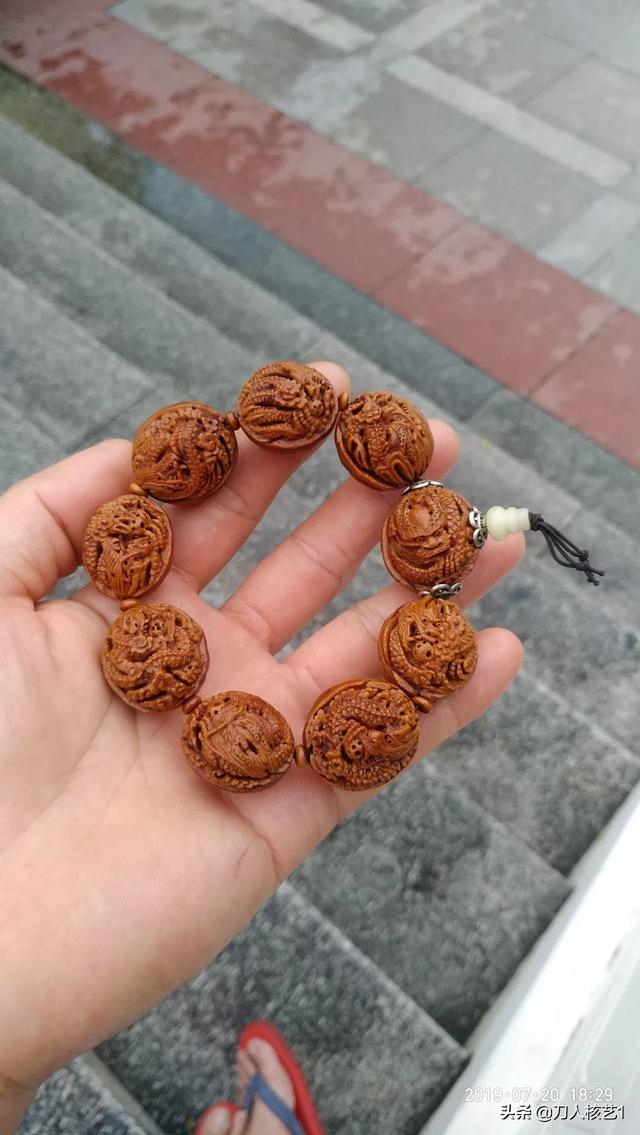 售卖小红书店铺
:手工艺品如何售卖？