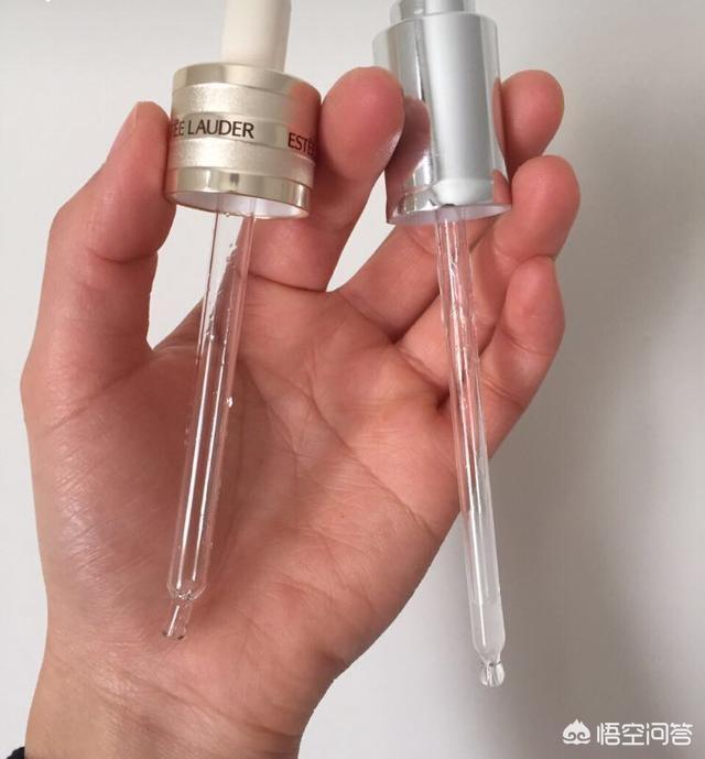雅诗兰黛小红书营销
:雅诗兰黛小棕瓶和兰蔻小黑瓶，哪一个好用？有什么不同吗？