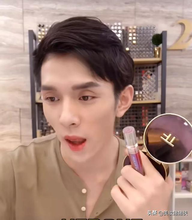 小红书营销网红种草
:你有被网红种草的经历吗？他们推荐的产品是真的好用吗？