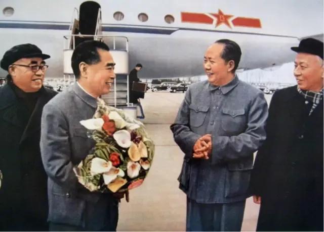 红色书
:你有哪些红色收藏的书？