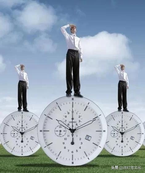 抖音几点投放热门
:发抖音热门的最佳时间是几点？