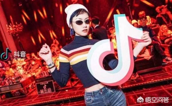 抖音最新热门
:为什么我玩抖音，拍的视频都没人点赞，和播放量呢？