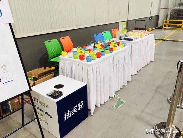 抖音营销的缺点
:头条小店过时了吗？抖音小程序的市场前景又如何呢？