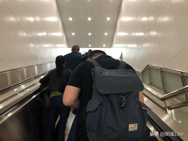抖音营销的缺点
:头条小店过时了吗？抖音小程序的市场前景又如何呢？