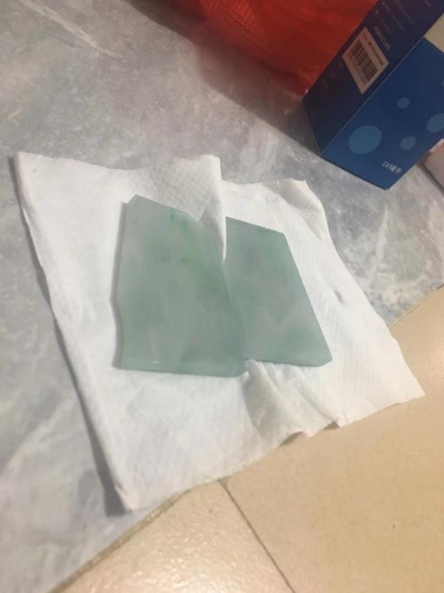 抖音成品号
:抖音上那么多卖翡翠的，而且价格超低，大家敢买吗？质量怎样？