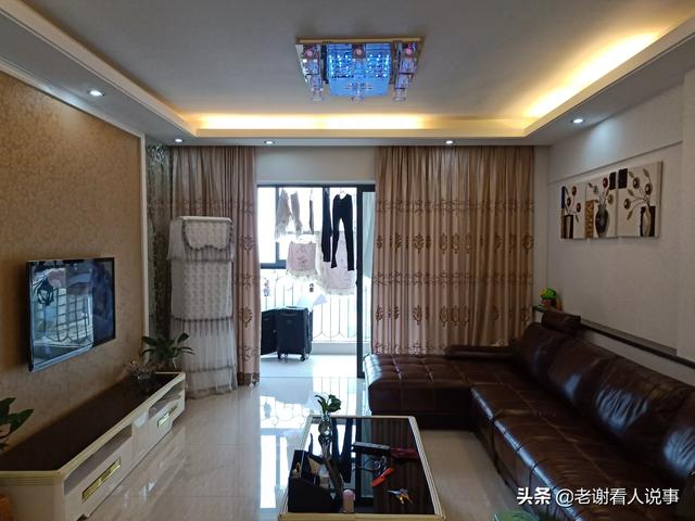 抖音房产销售个人简介
:假如自己是一名房产销售人员，您会如何做好销售呢？