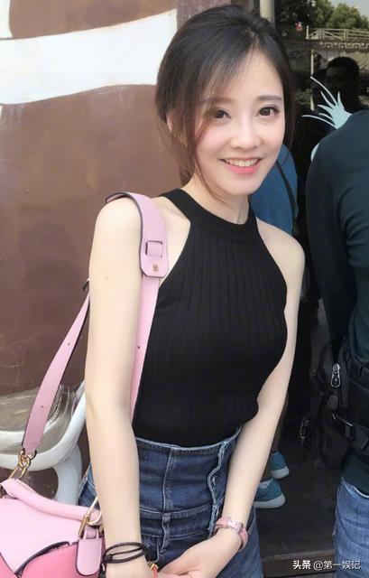 抖音上粉丝最多的是谁
:你觉得抖音里最有气质的网红是谁？
